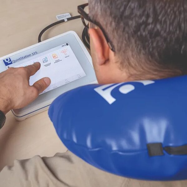 QuintStation 325 in use with the neck applicator