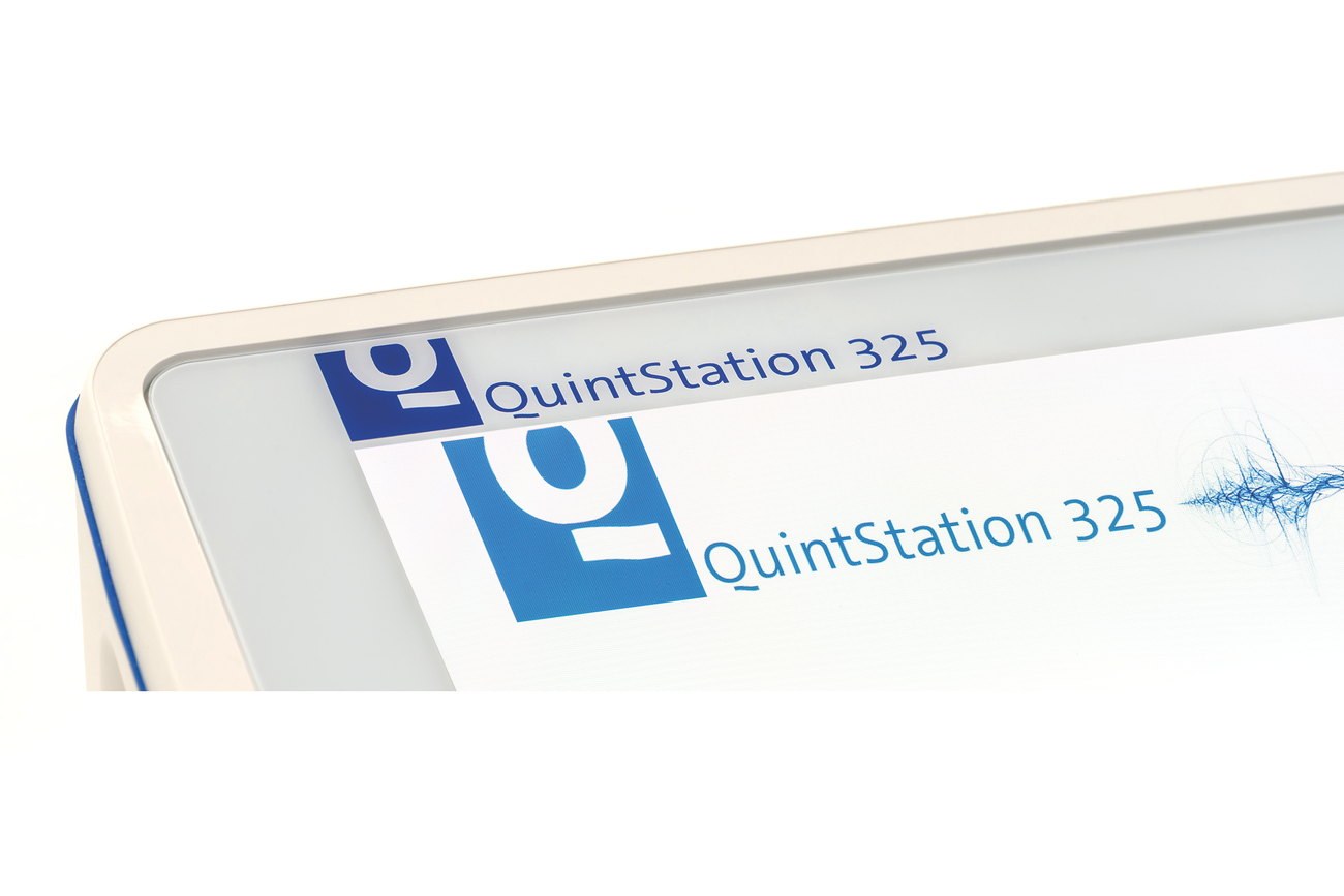 Close detail of the QuintStation 325 bezel and start screen